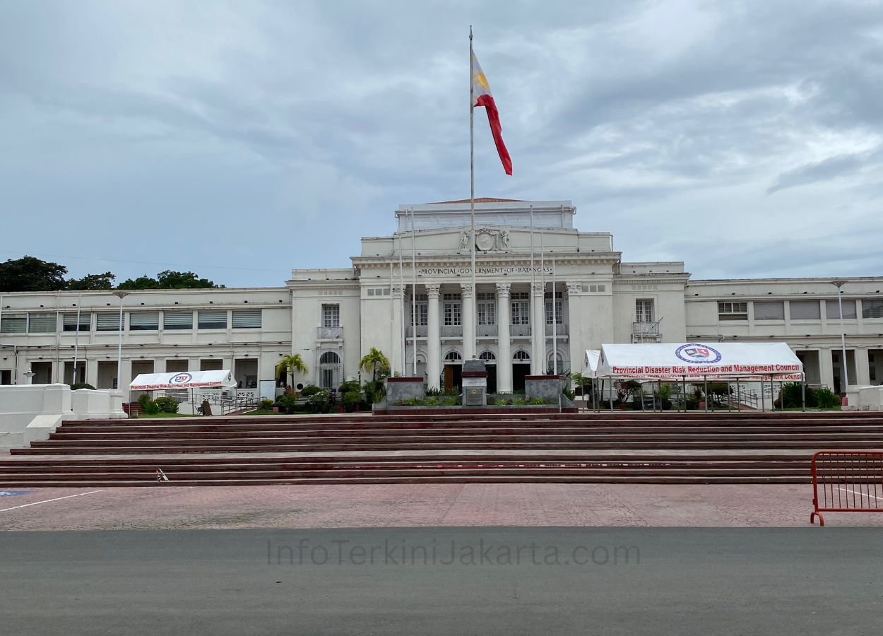 Mahasiswa Gelar Demo Hardiknas 2026 di Istana dan DPR