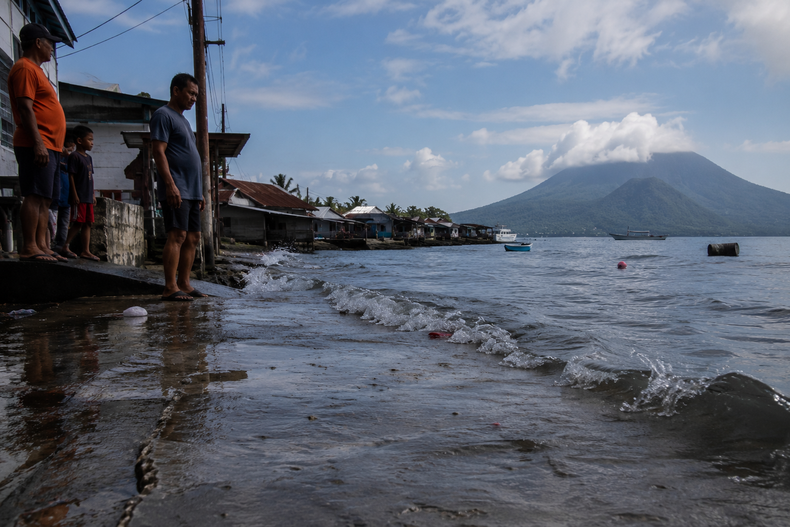 BMKG Deteksi Gelombang Tsunami 18 Sentimeter di Sulut dan Maluku Utara