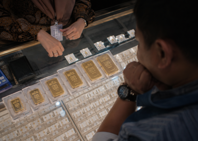Harga Emas Antam Turun Rp10.000 per Gram, Buyback Ikut Melemah ke Rp2,527 Juta