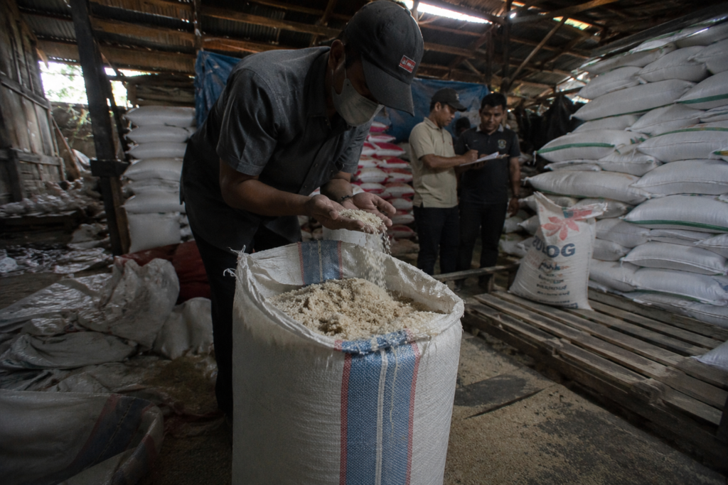 Amran Ungkap Beras Rusak 3.619 Ton, Hanya 0,06 Persen dari Total Cadangan Nasional