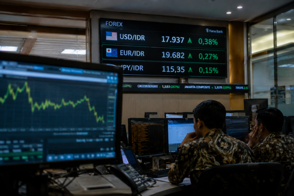 Rupiah Menguat ke Rp17.937 per Dolar AS, Sentimen Pasar Mulai Membaik