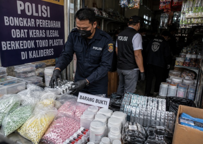 Polisi Bongkar Peredaran Obat Keras Ilegal Berkedok Toko Plastik di Kalideres