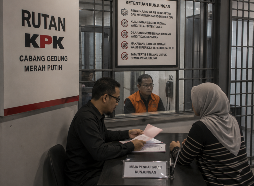 KPK: Tak Ada Perlakuan Khusus Saat Keluarga Febrie Menjenguk